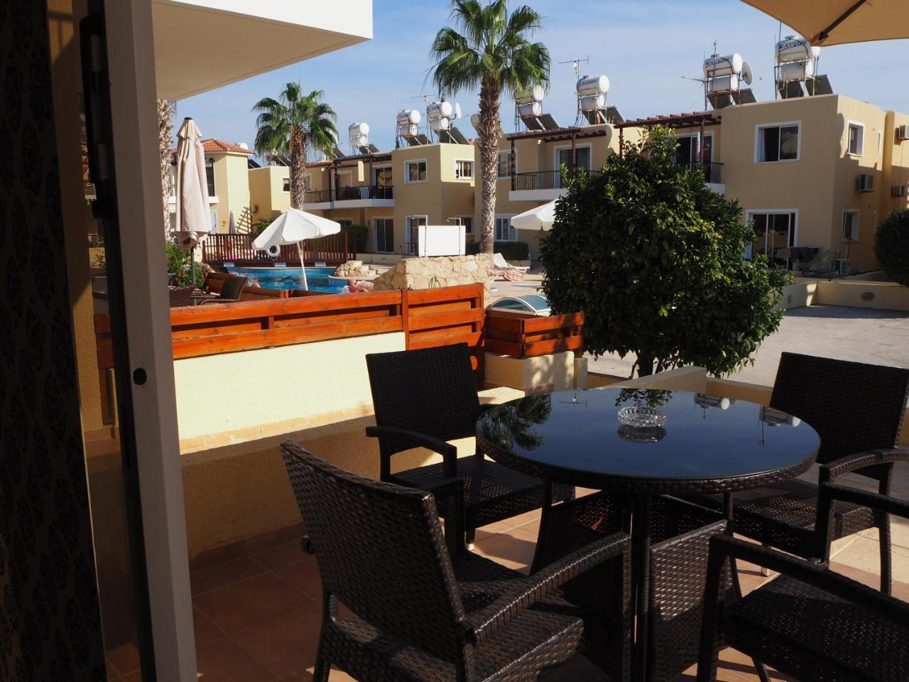 Sirena Sunrise Prestige Apartments Paphos Buitenkant foto