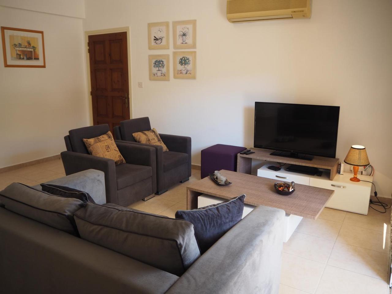 Sirena Sunrise Prestige Apartments Paphos Buitenkant foto