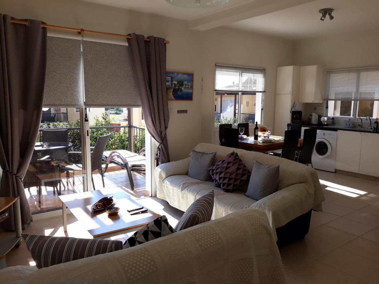Sirena Sunrise Prestige Apartments Paphos Buitenkant foto